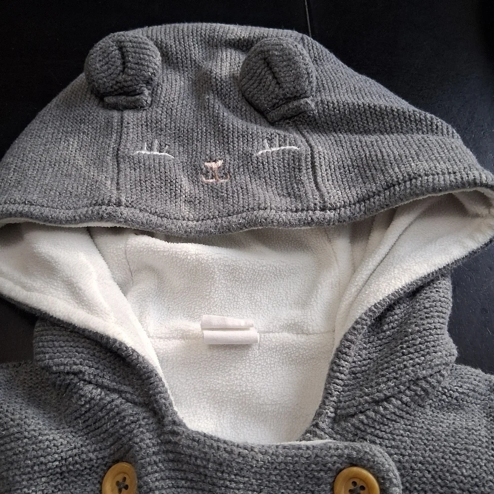 Childs Grey Soft Knit Cardigan    Size 1 1/2-2yr